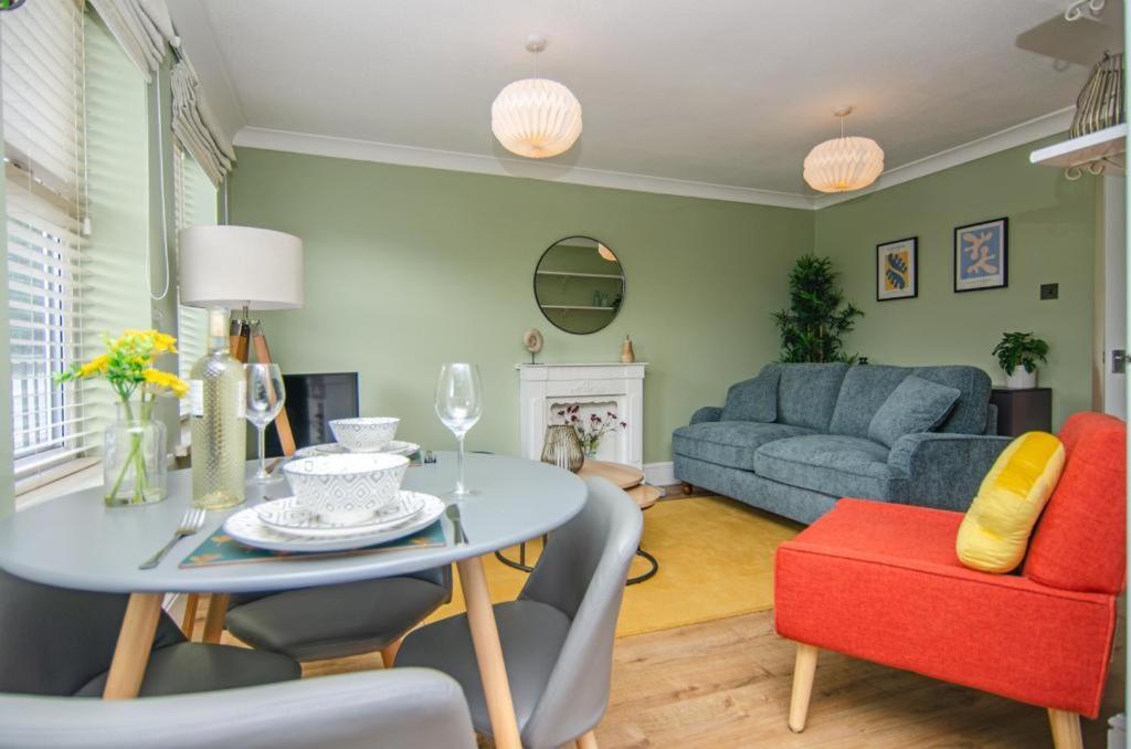 Cosy Lichfield Apartment Exteriör bild